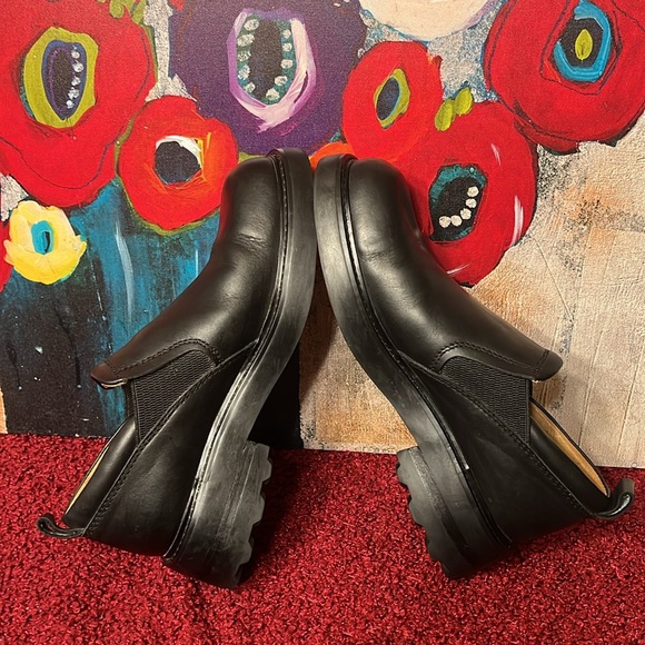 Frye Captain Black Leather Chunky Slip on shoe size 8 main image 5